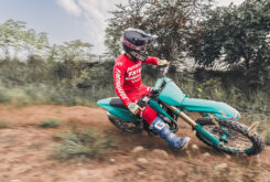 Kove MX450 2025 accion2