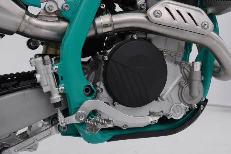 Kove-MX450-2025-detalles3