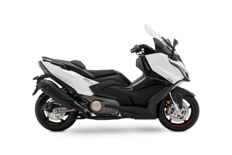 Kymco-AK575-Premium-8