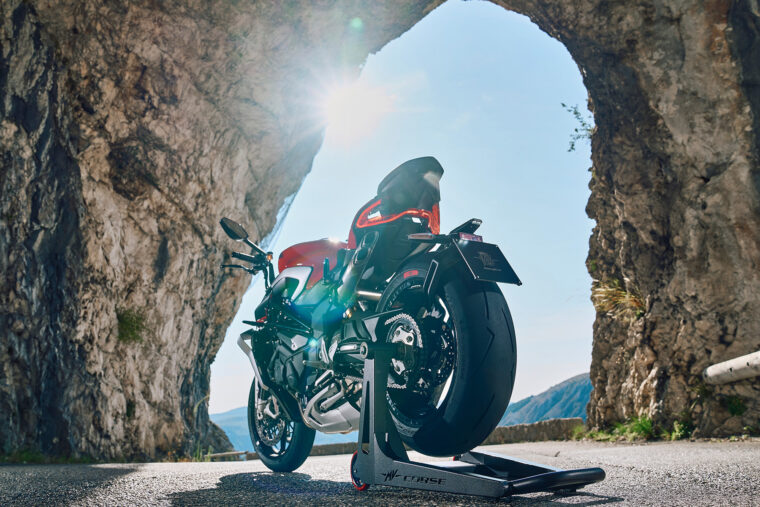 MV-Agusta-Brutale-1000-Ottantesimo-estaticas2