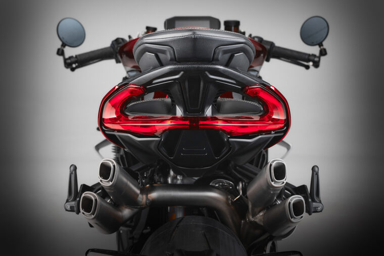 MV-Agusta-Brutale-1000-RR-Ottantesimo-detalles17