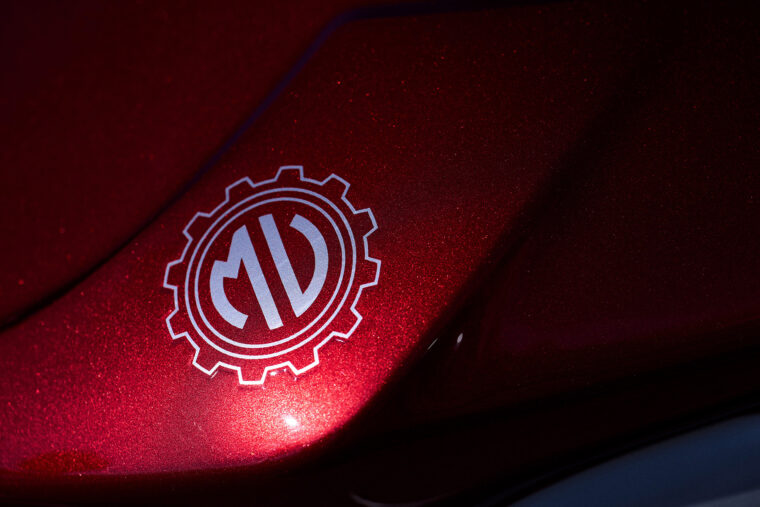 MV-Agusta-Brutale-1000-RR-Ottantesimo-detalles2