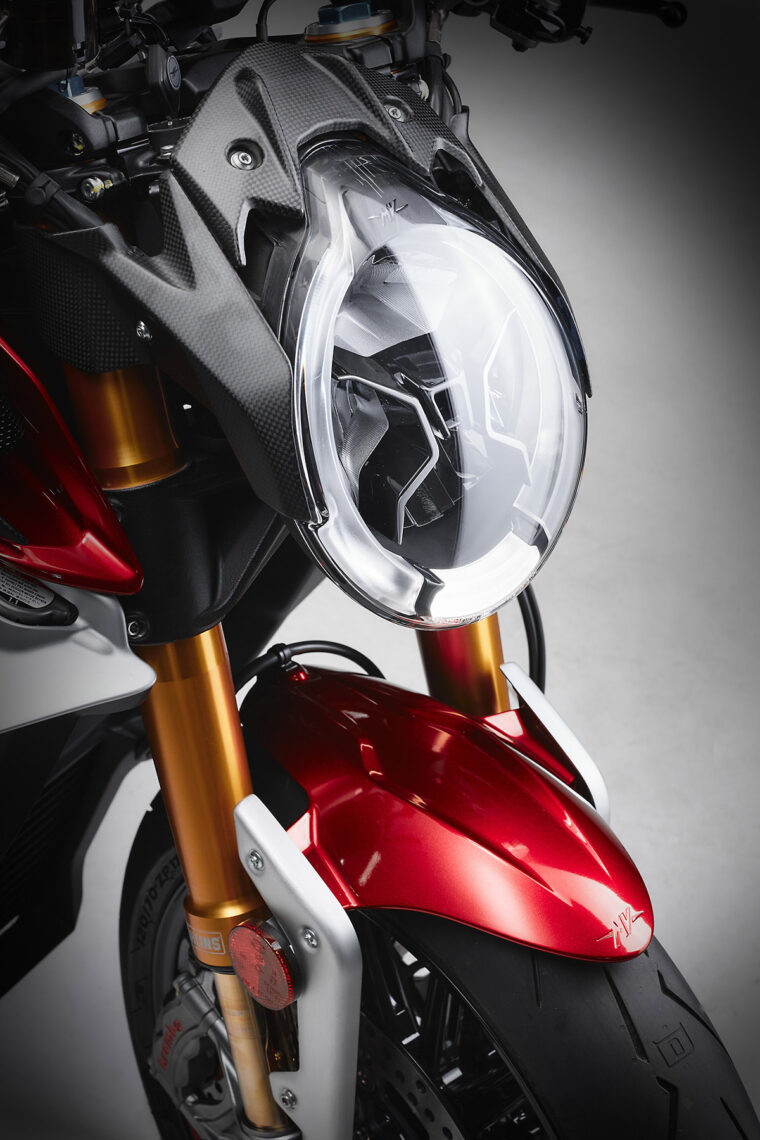 MV-Agusta-Brutale-1000-RR-Ottantesimo-detalles62