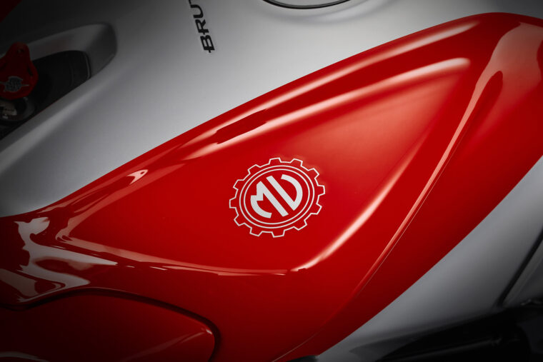 MV-Agusta-Brutale-RR-Ottantesimo-detalles30