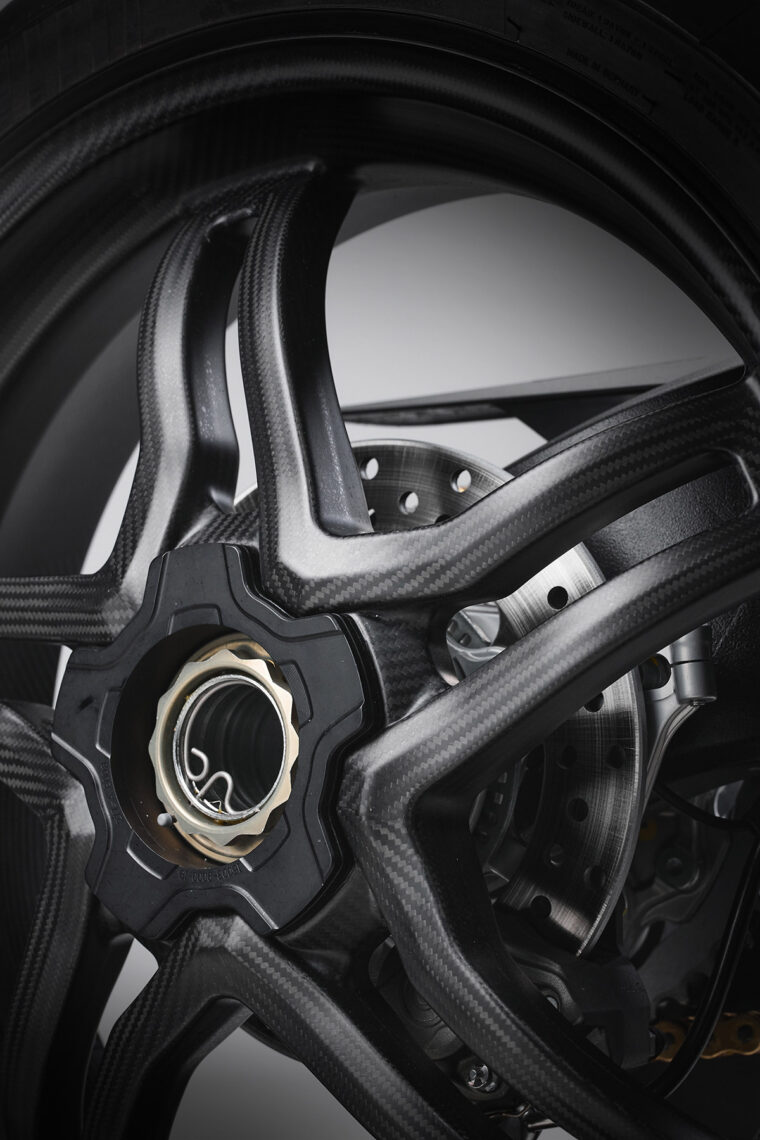 MV-Agusta-F3-Competizione-2025-detalles33