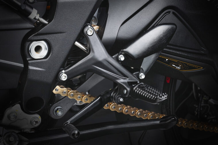 MV-Agusta-F3-Competizione-2025-detalles82