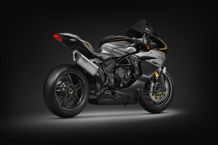 MV-Agusta-F3-Competizione-2025-estudio-negro3