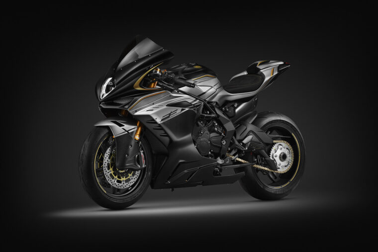 MV-Agusta-F3-Competizione-2025-estudio-negro7