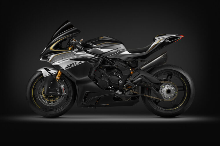 MV-Agusta-F3-Competizione-2025-estudio-negro8