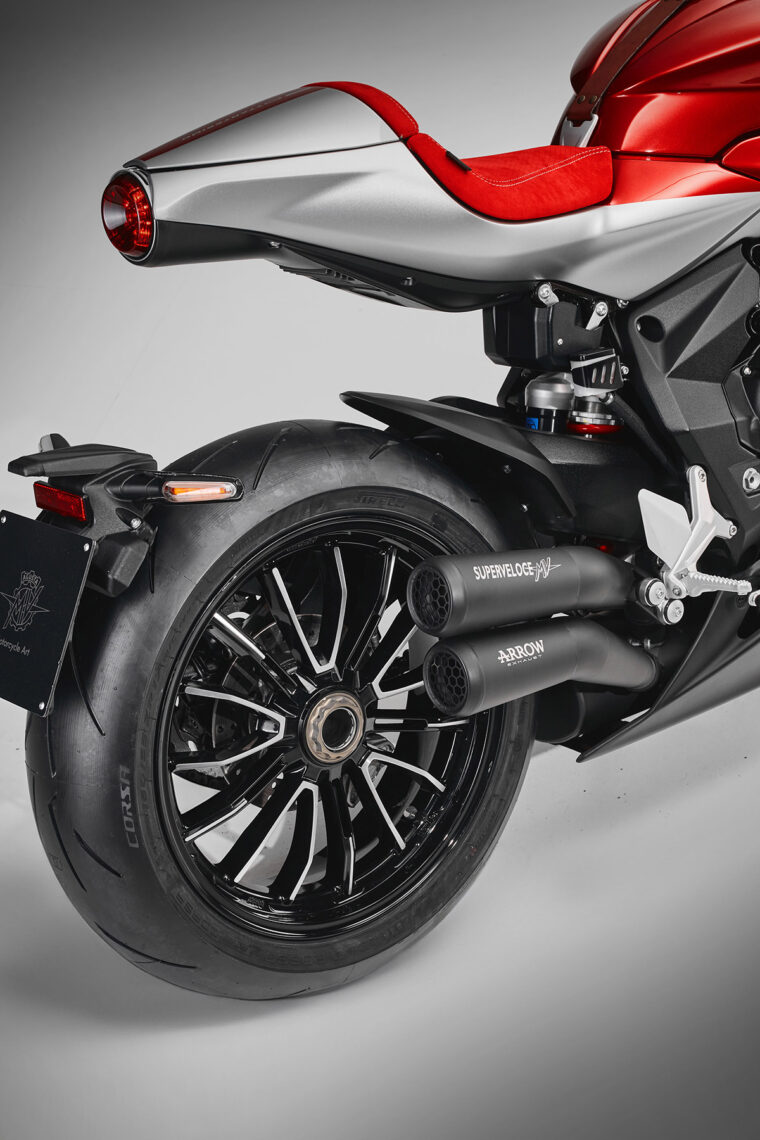MV-Agusta-Superveloce-S-Ottantesimo-detalles21