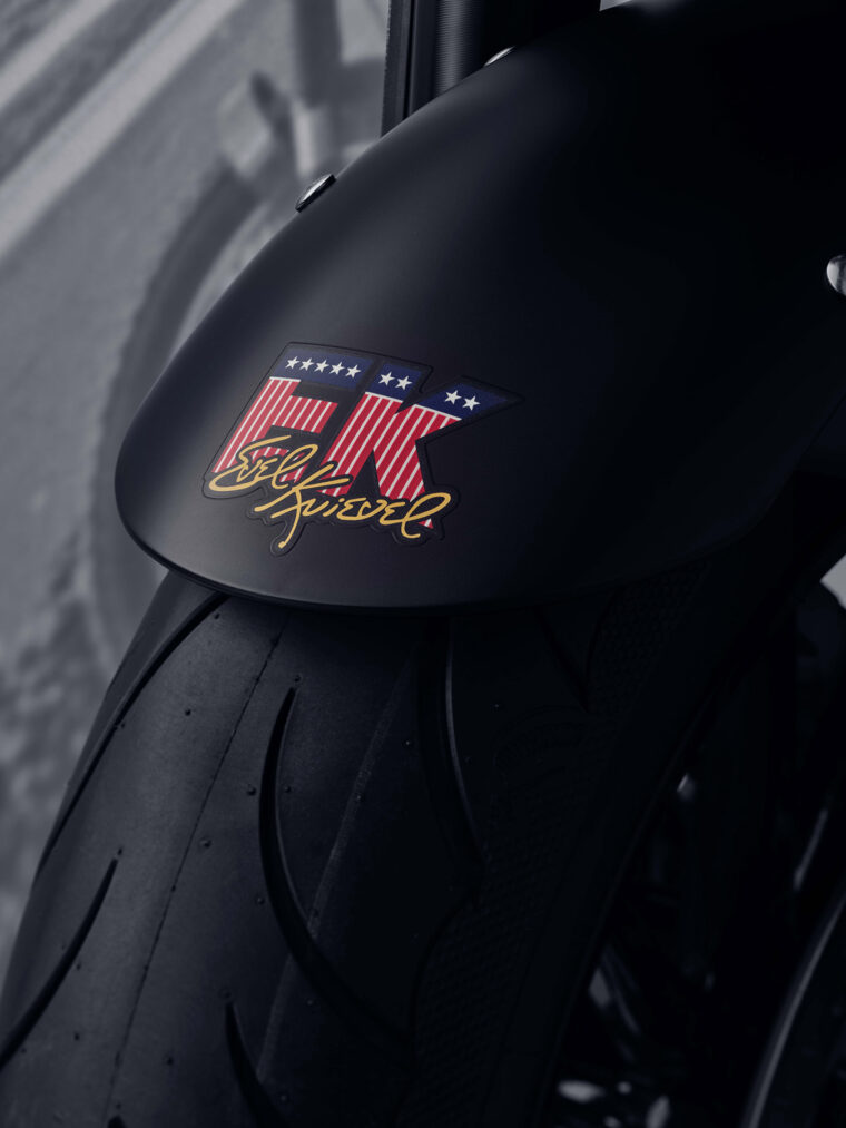 Triumph-Rocket-3-Evel-Knievel-familia