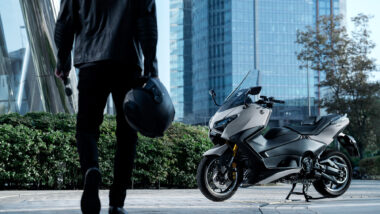 Yamaha TMAX Tech Max 2025 estaticas11