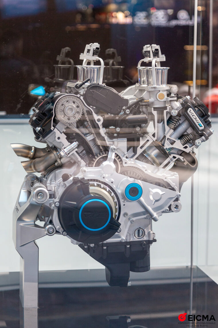 motor-CFMoto-V.04-EICMA-2