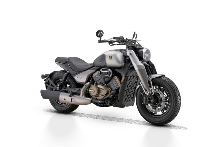 qjmotor-srv-900-v-2025