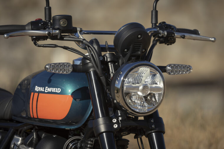 royal-enfield-bear-650-2025 (12)
