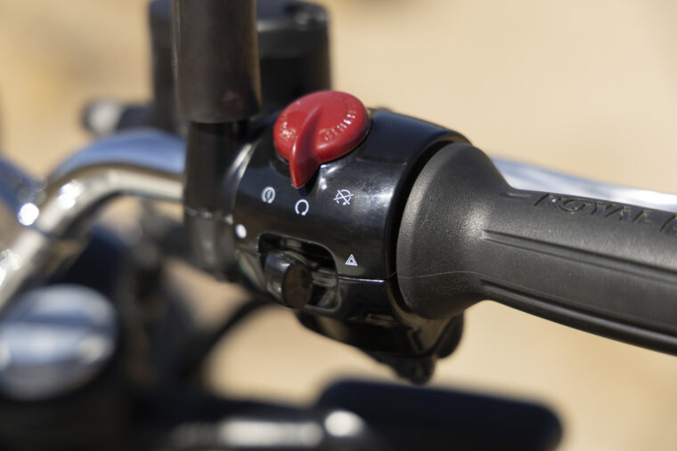 royal-enfield-bear-650-2025 (27)