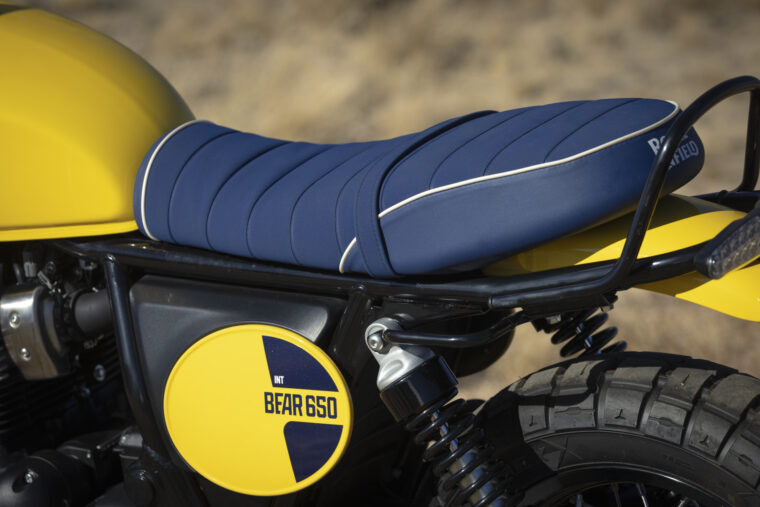 royal-enfield-bear-650-2025 (28)