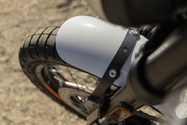 royal-enfield-bear-650-2025 (3)