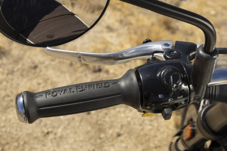 royal-enfield-bear-650-2025 (37)