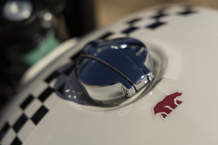 royal-enfield-bear-650-2025 (49)