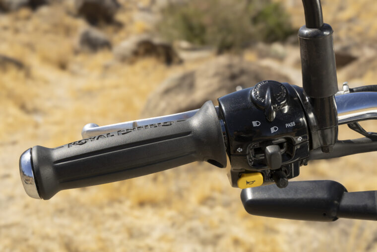 royal-enfield-bear-650-2025 (51)