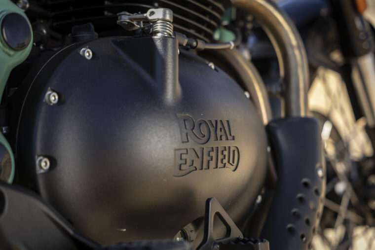 royal-enfield-bear-650-2025 (9)