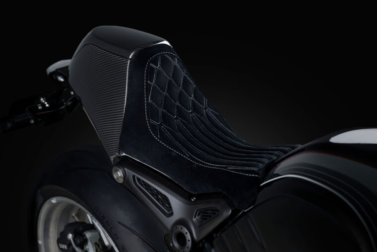 BMW-R-nineT-Blaze-Plume-JSK-Moto-detalles1