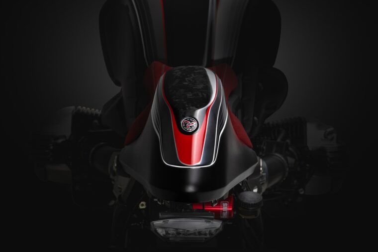 BMW-R-nineT-Blaze-Plume-JSK-Moto-detalles11