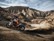 KTM 1390 Super Adventure R 2025 accion8
