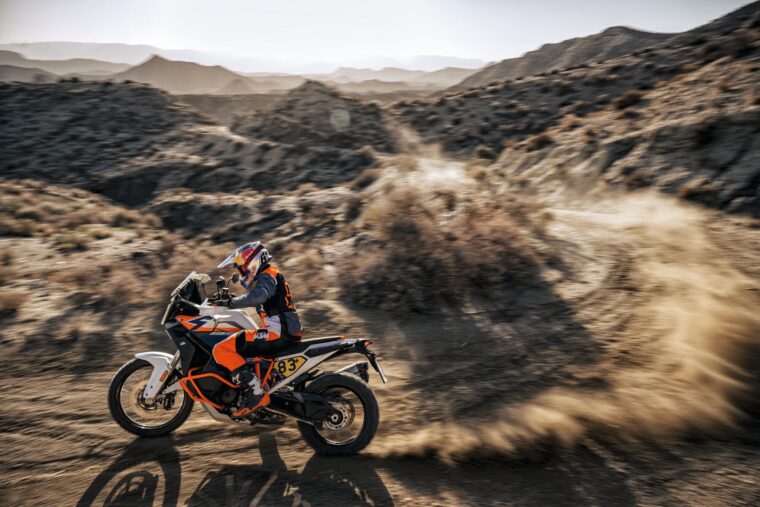 KTM-1390-Super-Adventure-R-2025-estaticas18