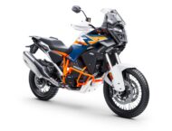 KTM 1390 Super Adventure R 2025 estudio6