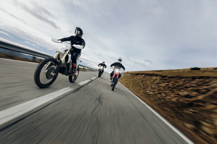 Stark-Varg-EX-2025-accion2