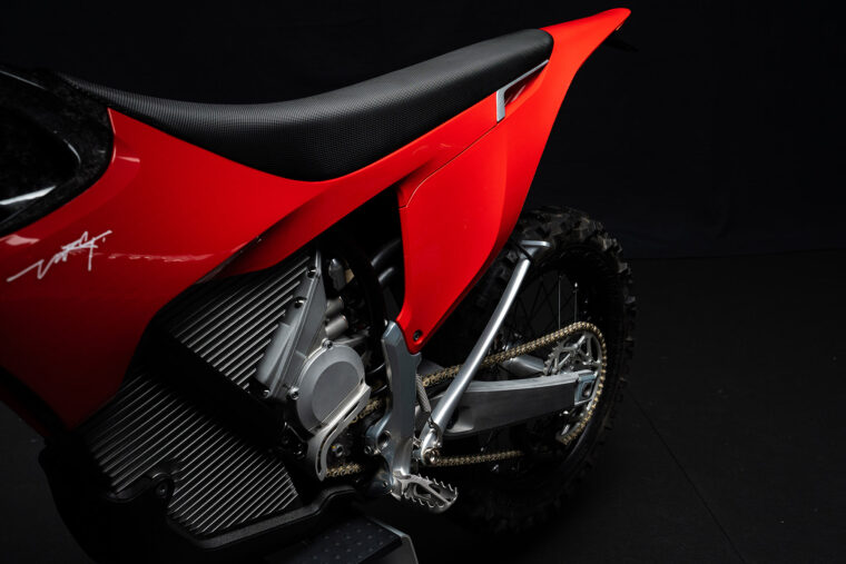 Stark-Varg-EX-2025-detalles3