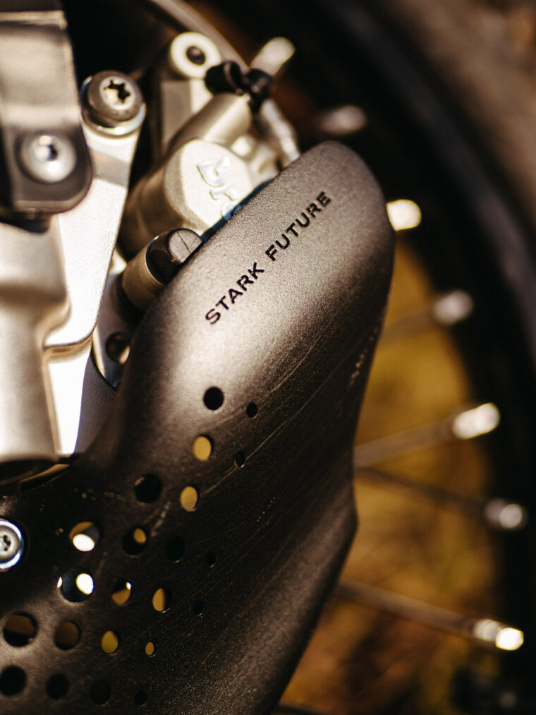 Stark-Varg-EX-2025-varias4