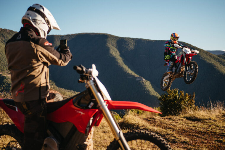 Stark-Varg-EX-2025-varias5