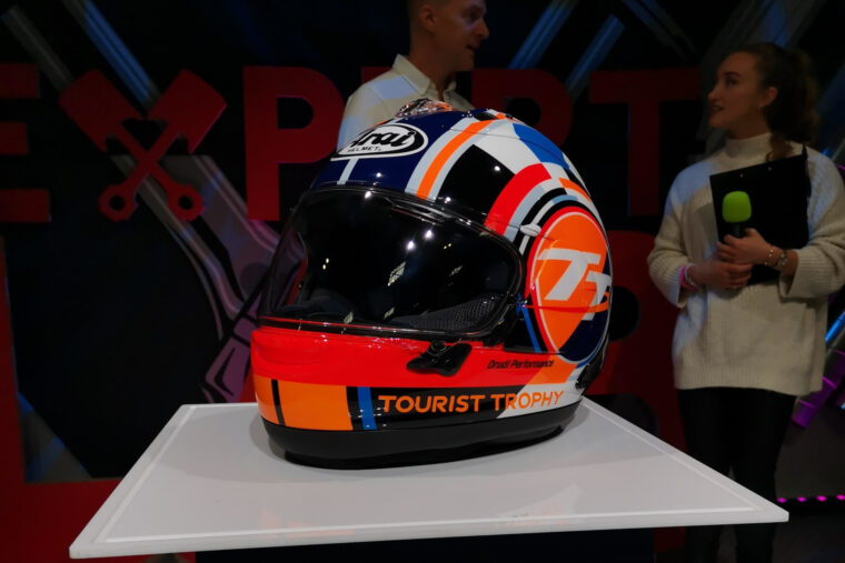 arai-rx-7v-evo-iom-tt-2025 (4)