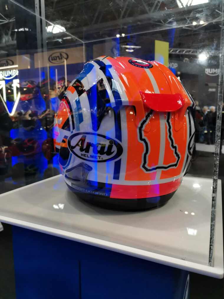 arai-rx-7v-evo-iom-tt-2025 (7)