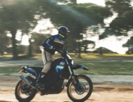 Este kit transforma la Yamaha Ténéré 700 al más puro estilo París-Dakar de los 80 5 kit yamaha tenere 700 estilo paris dakar (7)