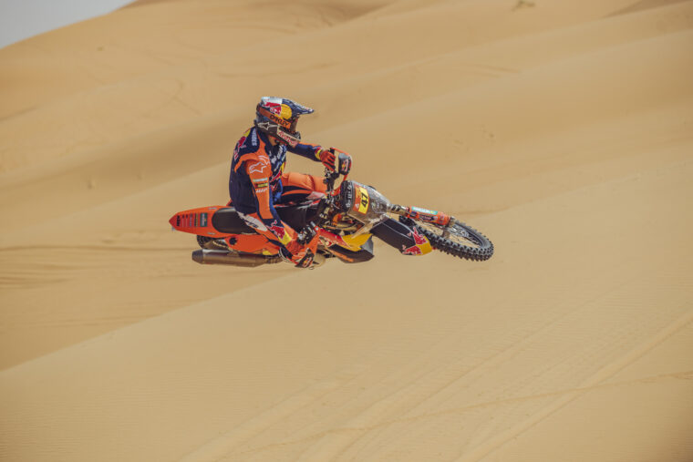 red-bull-ktm-rally-dakar-2025-kevin-benavides (1)