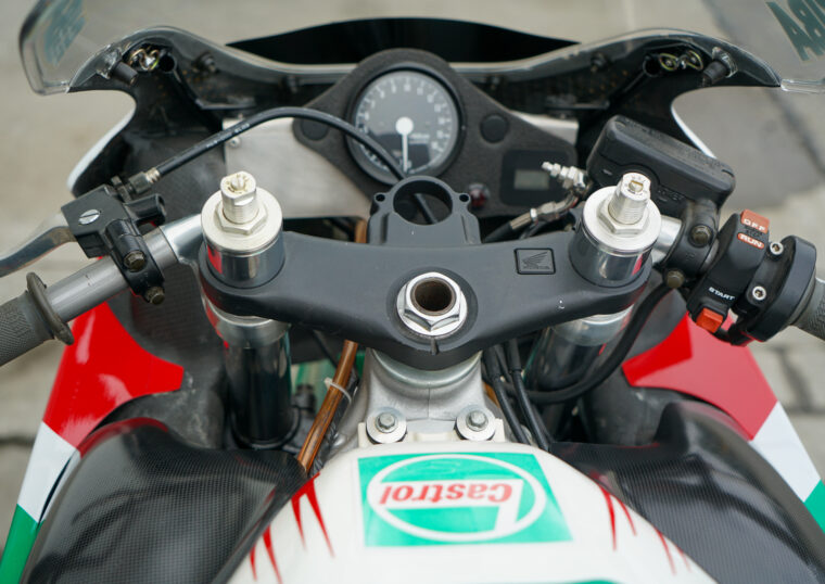 subasta-honda-cbr600f-castrol-supersport-pere-riba (11)