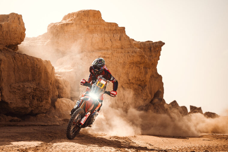 tosha-schareina-dakar-2025 (2)