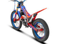 Beta EVO Factory 250 300 2T 2025 estudio2