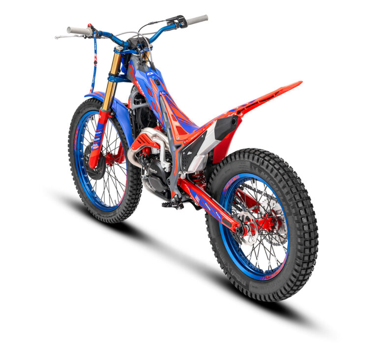 Beta-EVO-Factory-250-300-2T-2025-estudio2