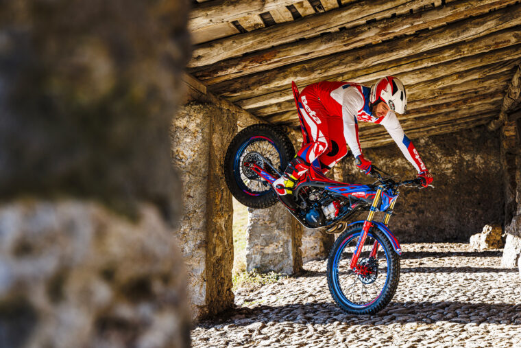 Beta-EVO-Factory-2T-2025-accion12