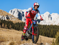 Beta EVO Factory 4T 2025 accion1