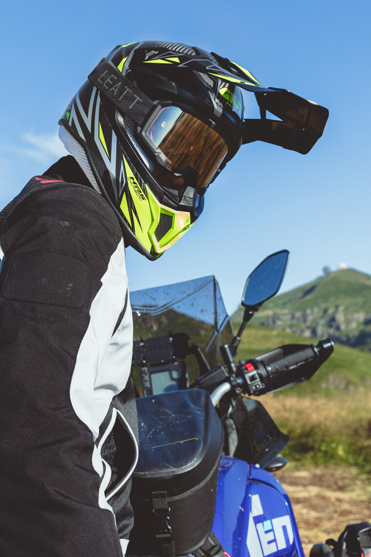 Casco-GIVI-70.1-Vector - 16