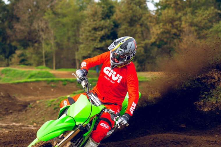 Casco-GIVI-70.1-Vector - 9