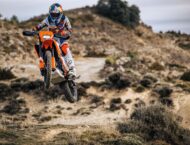 KTM 125 Enduro R 2025 accion10