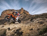 KTM 125 Enduro R 2025 accion3