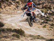 KTM 125 Enduro R 2025 accion6
